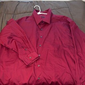 Van Heusen Men's Long-Sleeve Dress Shirt in Burgundy Red